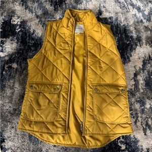 Thread and supply small vest